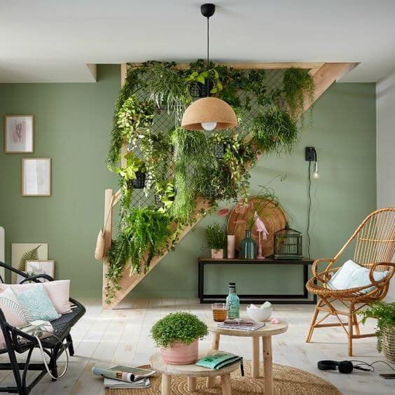 18 Inspiring Green Indoor Gardens On The Staircase - 133