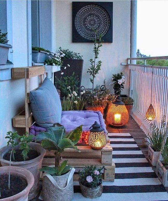 20 Beautiful Balcony Garden Ideas With String Lights