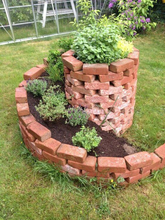 Easy-to-make Spiral Garden Ideas - 73