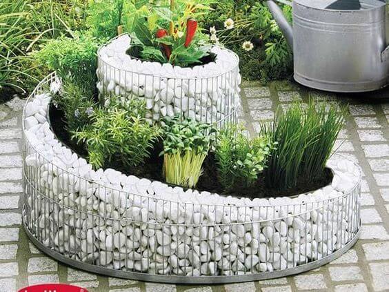 Easy-to-make Spiral Garden Ideas - 79