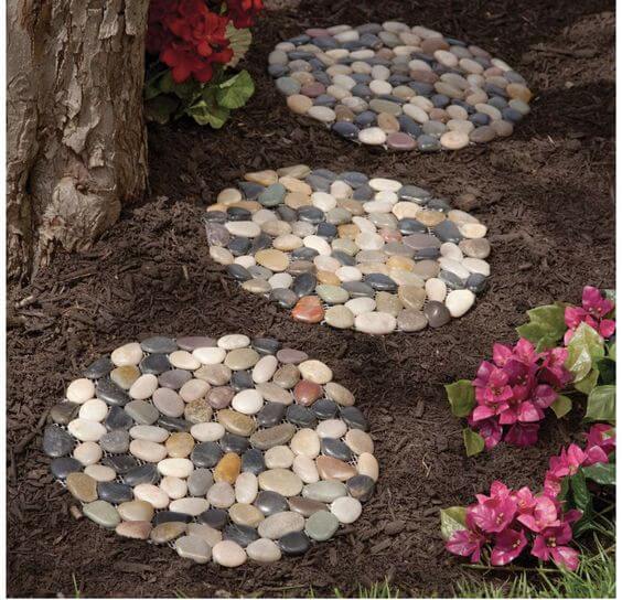 22 Charming Garden Ideas That Are Inspired By Natural Pebbles - 143