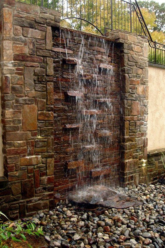 25 Astound Garden Wall Water Feature Ideas - 167