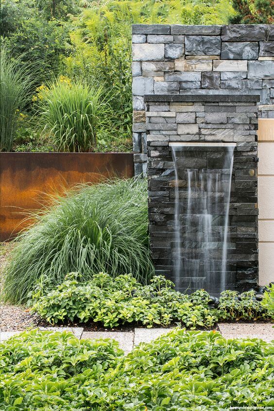 25 Astound Garden Wall Water Feature Ideas - 179