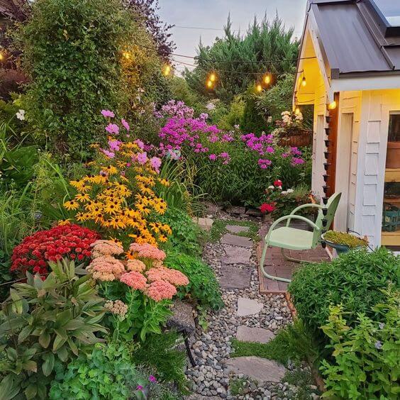 27 Spectacular Landscaping Ideas For Front Of The Home - 177
