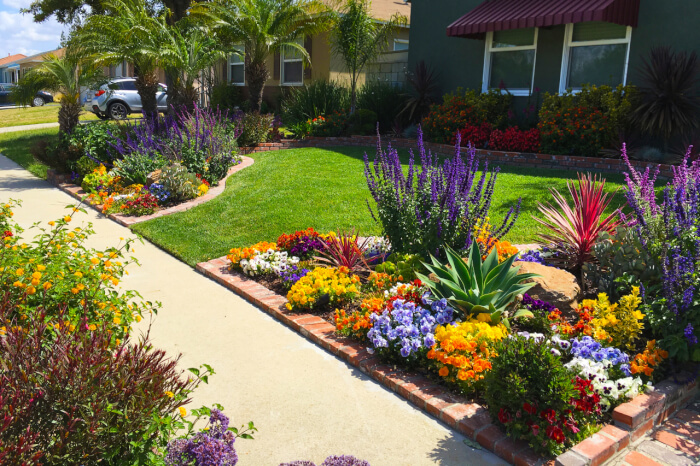27 Spectacular Landscaping Ideas For Front Of The Home - 203