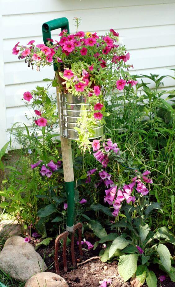 26 Old Silverware And Kitchen Item Projects For Your Garden - 185