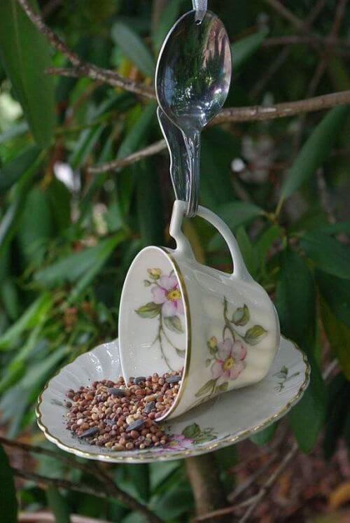 26 Old Silverware And Kitchen Item Projects For Your Garden - 203