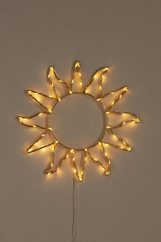 22 Clever Ideas To Decorate With String Lights - 143