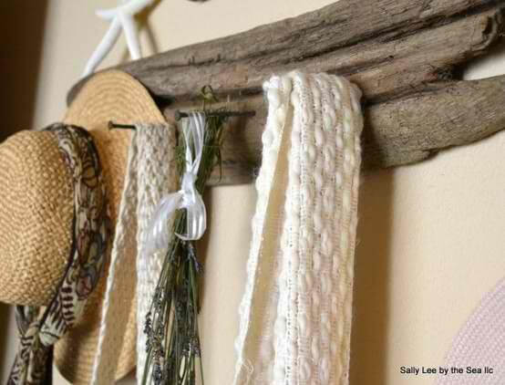 25 Easy DIY Driftwood Home Decor Ideas - 169
