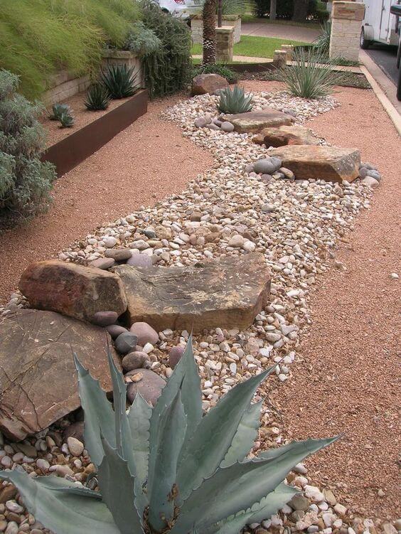 25 Stunning Front Yard Desert Landscaping Ideas - 151