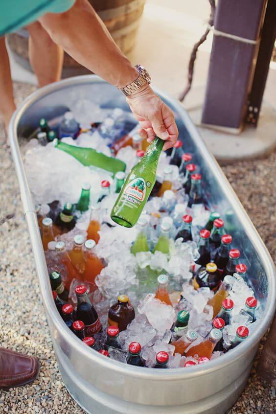 18 Creative And Unique Ice Bucket Ideas For Outdoor Parties