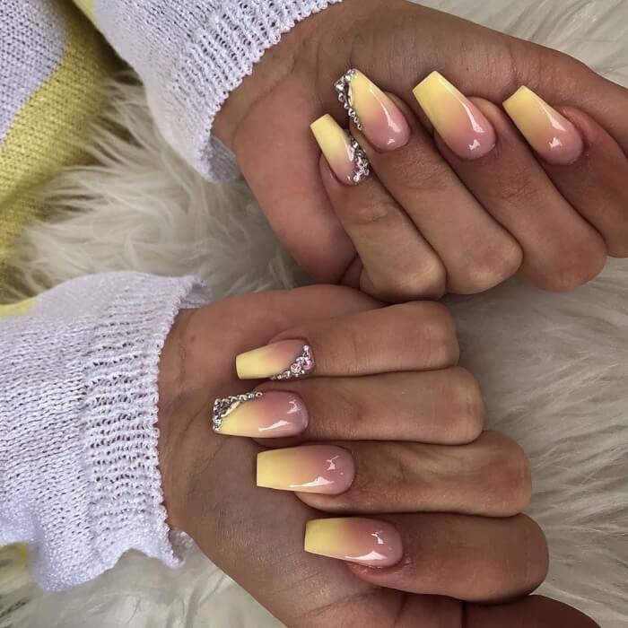Stunning Ombre Nail Designs That Are Must-Haves This Season - 297