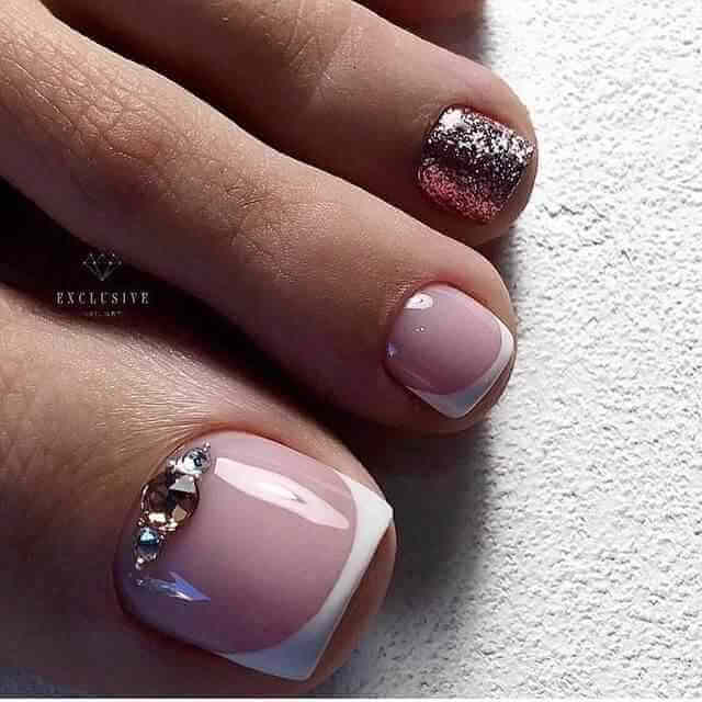 20+ Beautiful Toe Nails That You Definitely Can't Ignore - 209
