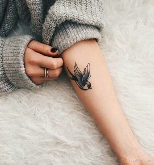 20 Feminine Tattoos Marking Your Grown-Ups - 157