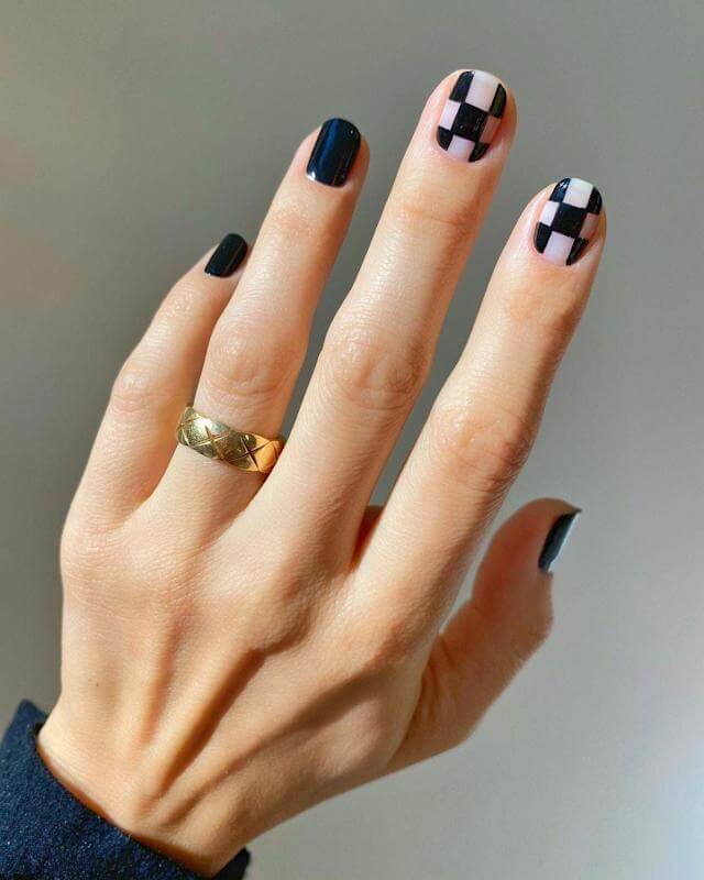 25 Gorgeous Nail Designs To Express Your "Real" You - 193