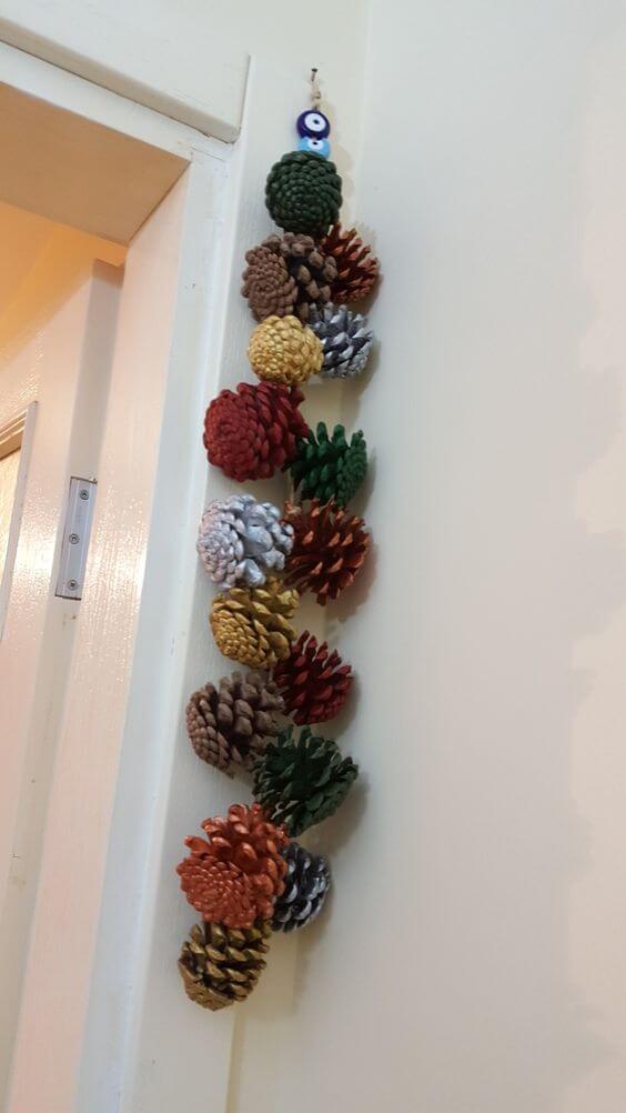 27 Lovely Pine Cones Crafts for Decorating Your Home - 175