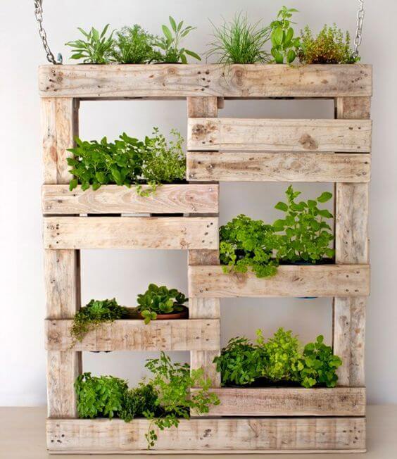 20 Upcycled DIY Plant Shelf Ideas - 127