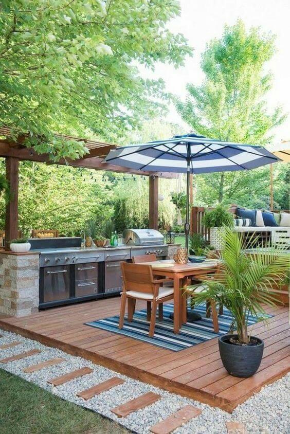 20 Shimmering Outdoor Deck Design Ideas - 129