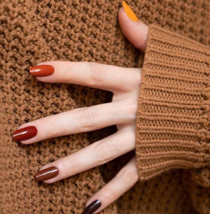 Try 5 Warm Nail Colors To Embrace The Fall - 217