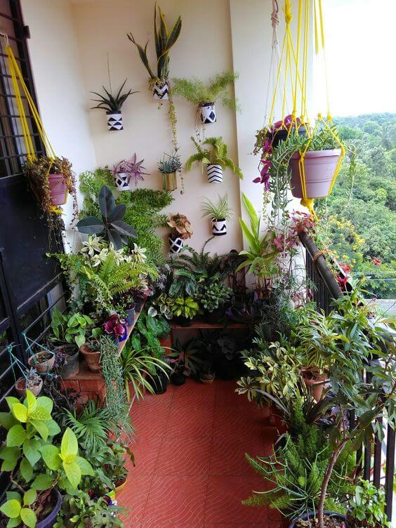 20 Eco-friendly Balcony Designs - 145