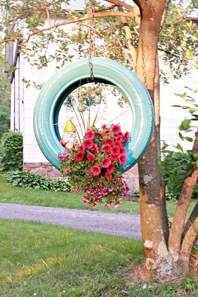 20 Cool Ideas To Decorate A Tree In The Garden - 135