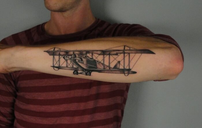 Look At The Most Attractive Airplane Tattoo Specifically Designed For Travel Lovers - 141