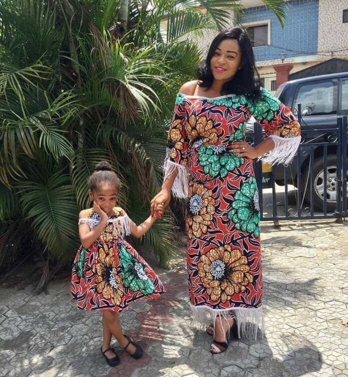Make Your Moment With Top 15 Cute Mommy-Daughter Matching Outfits - 115