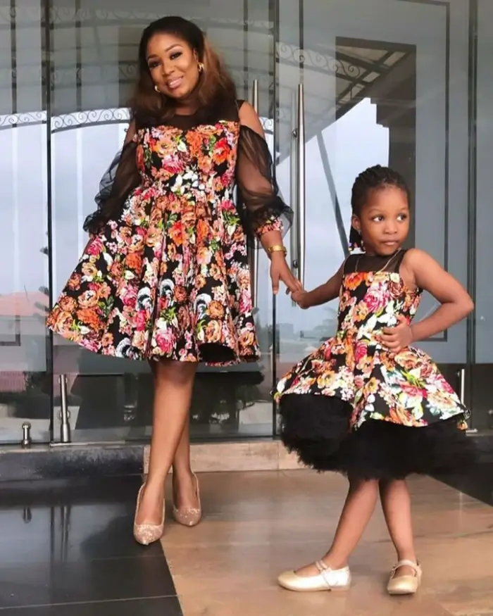 Make Your Moment With Top 15 Cute Mommy-Daughter Matching Outfits - 121