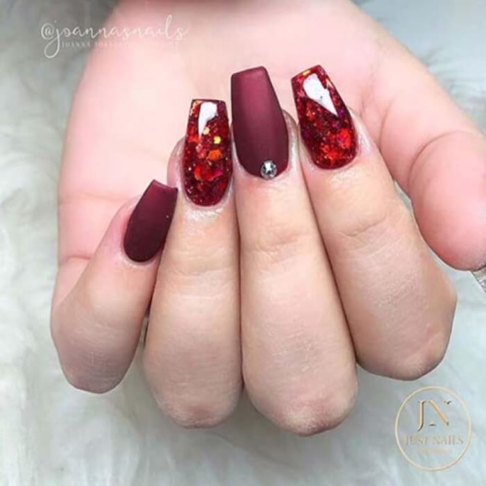 Top 10 Rubicund Coffin Nails That’ll Pervade Your Mind With The Sweet Aroma Of Roses - 155