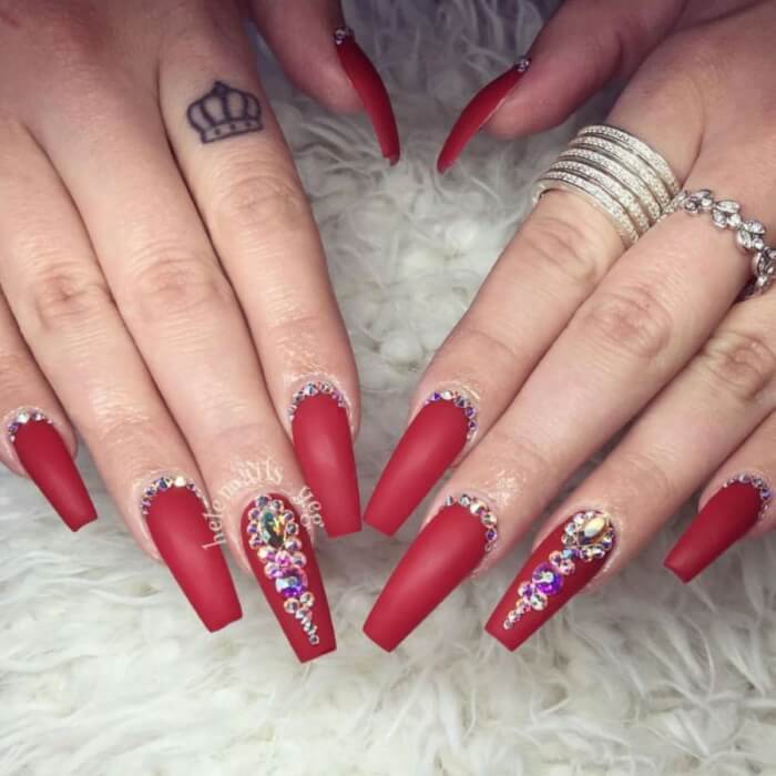 Top 10 Rubicund Coffin Nails That’ll Pervade Your Mind With The Sweet Aroma Of Roses - 127