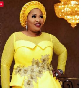Top Dazzling Yellow Aso Ebi Outfits For African Women That’ll Make Your Eyes On Stalks - 113