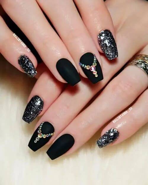 Short Black Coffin Nails 