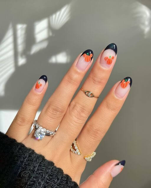 French Disney Halloween Nail