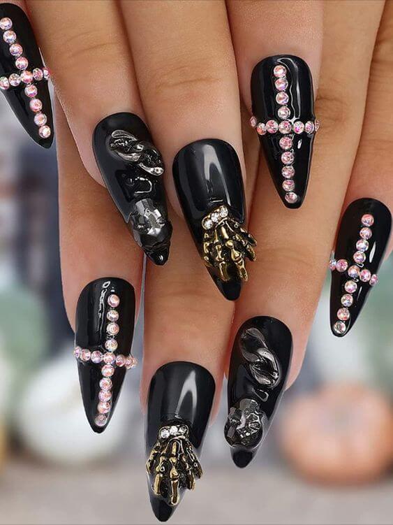 2022 Collection Of 10+ Stiletto Nails For A Spine-Chilling Look