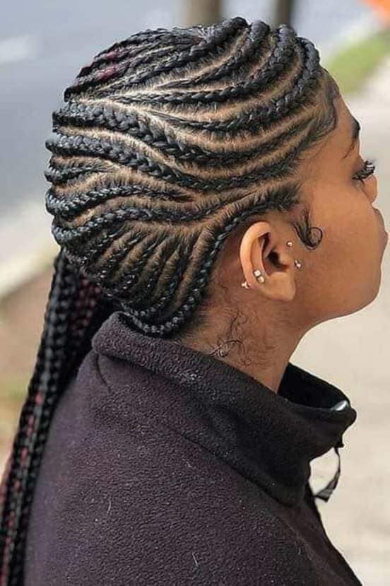 Be The Center Of Your College Friends' Attention With These Astonishing African Braids - 187