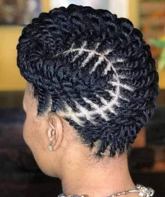 Be The Center Of Your College Friends' Attention With These Astonishing African Braids - 229