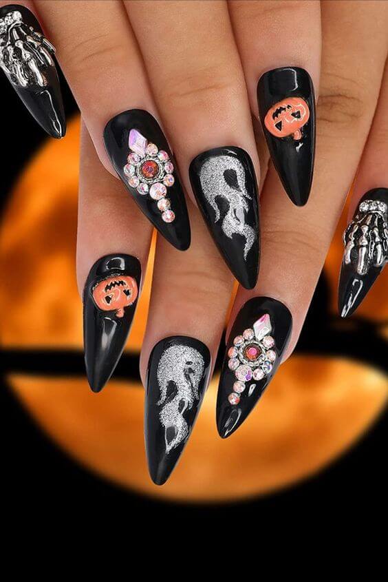 Enjoy Your Scary Night With These 10 Halloween Almond Nails