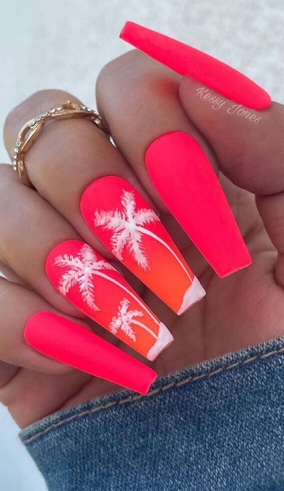 Bright Beach Nails