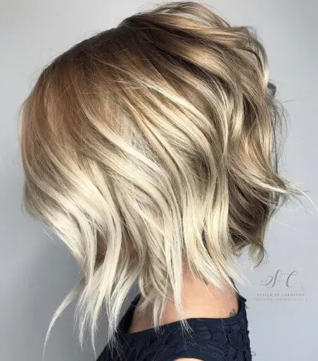 Disconnected Wavy Inverted Bob