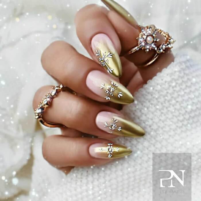 Gold & Nude Nails