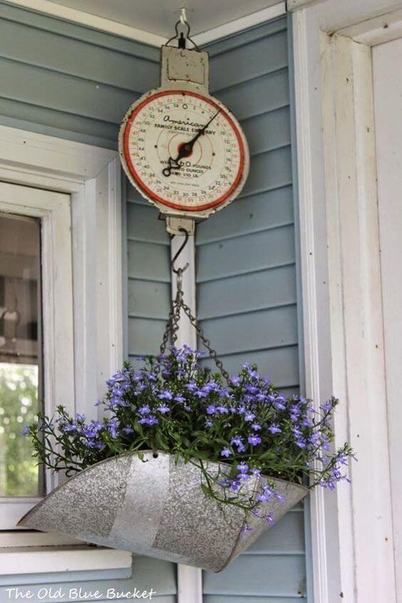 DIY Hanging Porch Flower Planters - 133