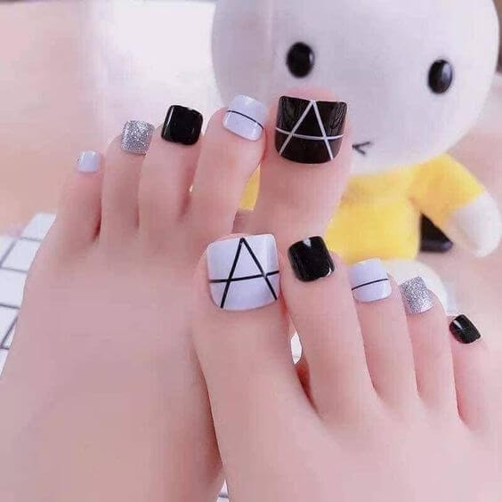 Fun Pedicure And 32 Toe Nail Designs That You Should Try At Home - 231