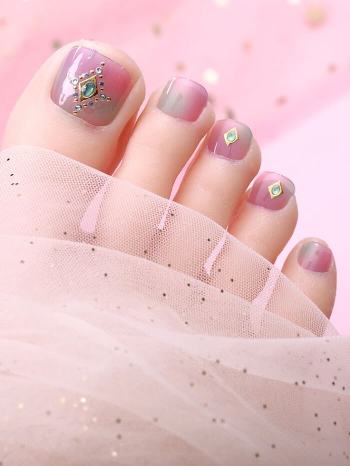 Fun Pedicure And 32 Toe Nail Designs That You Should Try At Home - 235