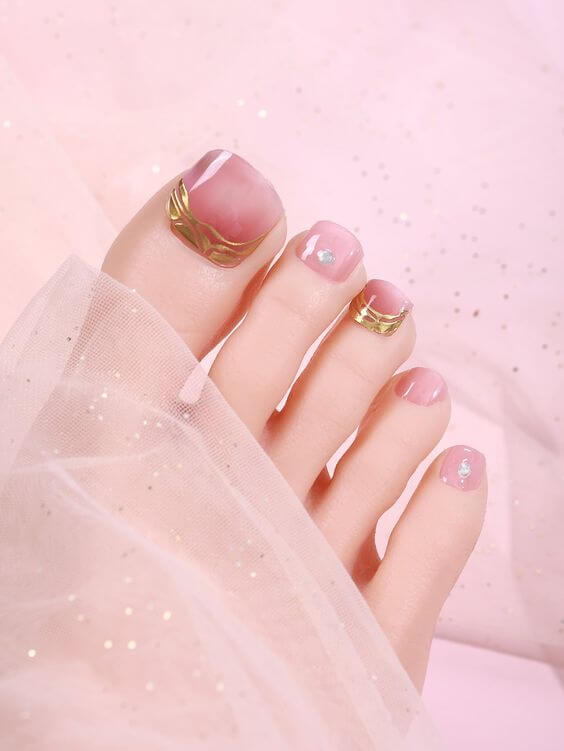 Fun Pedicure And 32 Toe Nail Designs That You Should Try At Home - 243