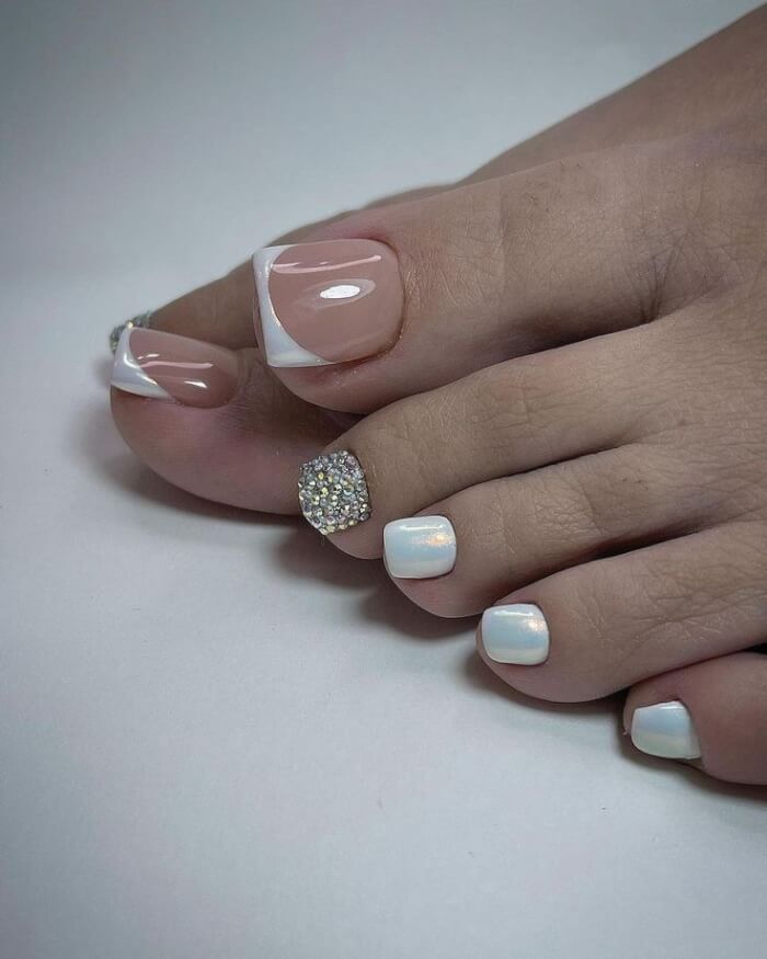 Fun Pedicure And 32 Toe Nail Designs That You Should Try At Home - 203