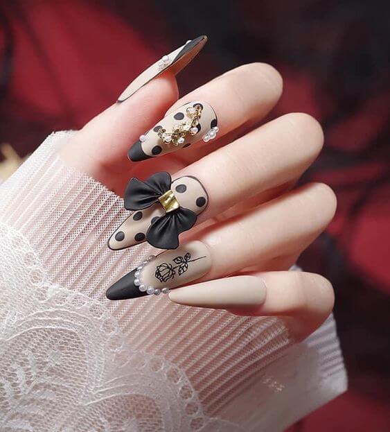 Black Pointy Nails
