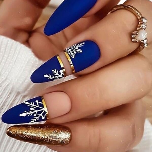 Blue Christmas Nails