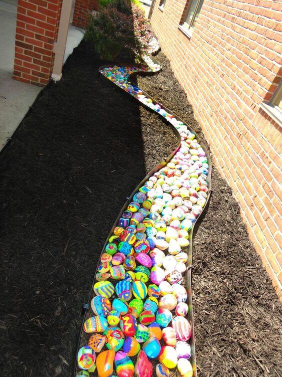 Easy and Fun Painted Pebble Garden Art Ideas - 117