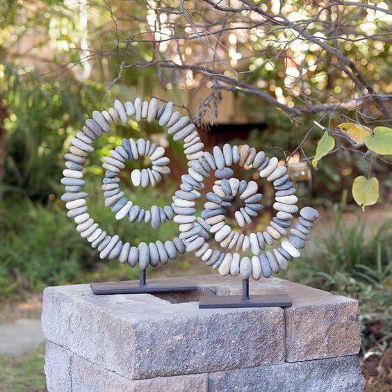 Easy and Fun Painted Pebble Garden Art Ideas - 139