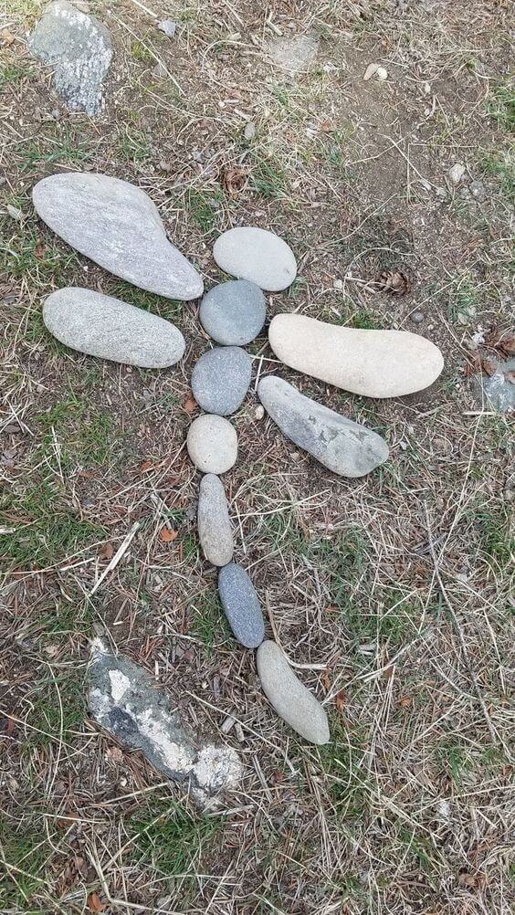 Easy and Fun Painted Pebble Garden Art Ideas - 143